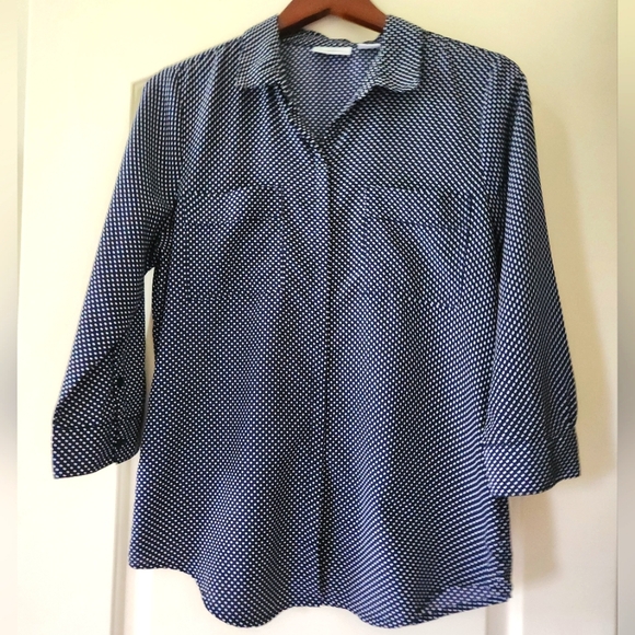 Liz Claiborne 3/4 Sleeve Blouse Size Medium, Non Wrinkle. - Picture 5 of 5